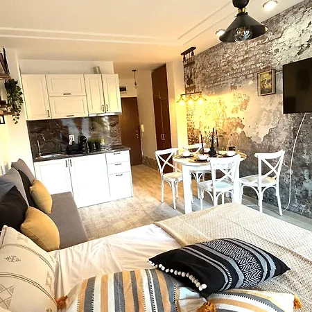 Appartement дизайнерско студио ,смокиня,созопол,5 звезден затворен комплекс,4 басейна,1ва линия море
